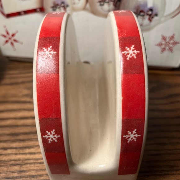 -5 Piece "WINTER WISHES"  Boxed Table Set ~ Napkin, S&P, Creamer, Sugar - Picture 6 of 14